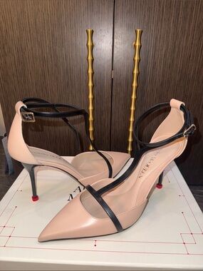 ALEXANDER MCQUEEN
Beige leather Harness shoes NEW